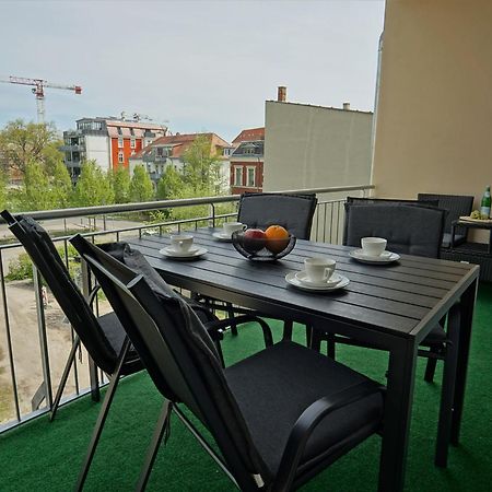 Апартаменти "Hogulu" Brandenburg, Balkon, Neustadt, Kueche, Wassernaehe - Parkplatz Inklusive Brandenburg  Номер фото