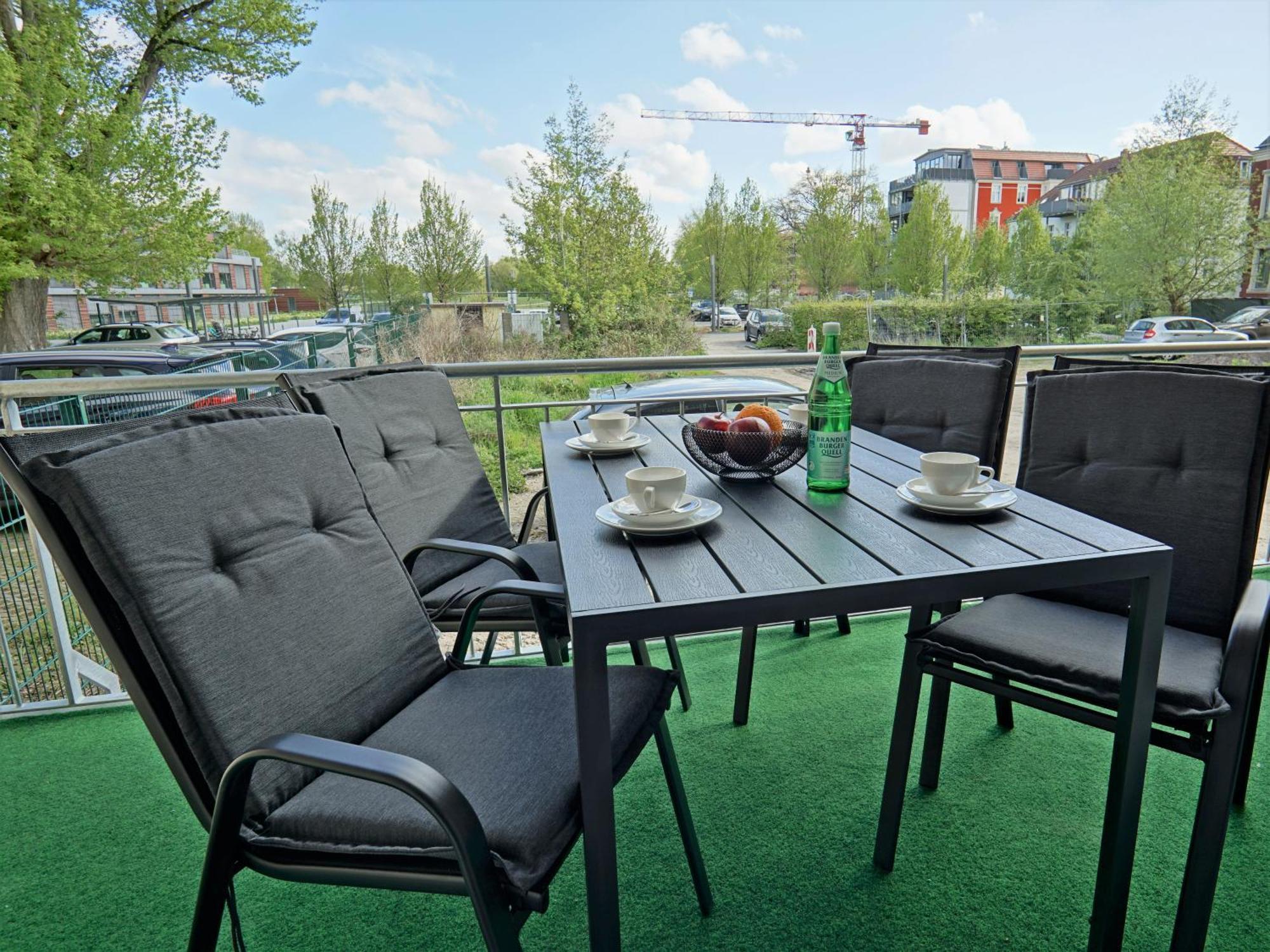 Апартаменти "Hogulu" Brandenburg, Balkon, Neustadt, Kueche, Wassernaehe - Parkplatz Inklusive Brandenburg  Номер фото